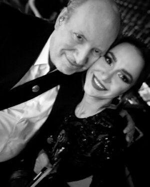 Rusanda Panfili Instagram - So incredibly happy to be your friend and to share such moments on stage 🫶
@hanszimmer 🫶

Bye bye Dubai, you gave us again moments to treasure forever