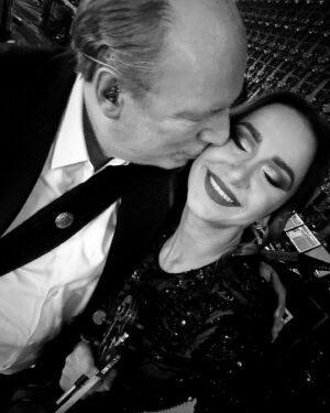Rusanda Panfili Instagram - So incredibly happy to be your friend and to share such moments on stage 🫶
@hanszimmer 🫶

Bye bye Dubai, you gave us again moments to treasure forever