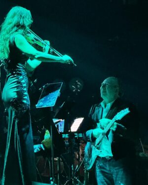 Rusanda Panfili Instagram - Moments I treasure ❤️

@hanszimmer 
@worldofhanszimmer 
Thanks @julian_v.s.touring for capturing this moment
