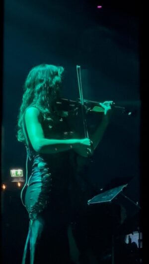 Rusanda Panfili Instagram - “Time” 
The calm after the storm. The last notes of the concert. When I get to this moment, I’m looking for a space in my heart and soul of complete peace and calm. 

Looking forward to perform at the O2 Arena in London tonight! 

@worldofhanszimmer