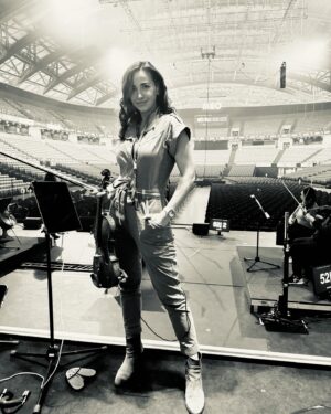 Rusanda Panfili Instagram - Lisbon, it’s nice to be back! 
Can’t wait to play this show tonight! 

@worldofhanszimmer