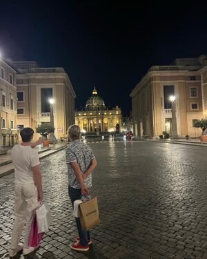 Rush Holland Instagram - Tornerò presto a Roma 🤞🏼