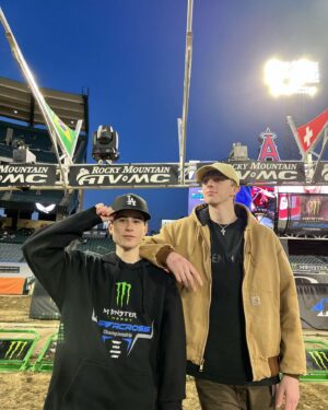Rush Holland Instagram - Super cross with the boy 🙏🏍