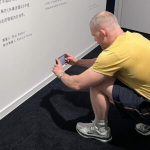 Russell Tovey Instagram - Hockney in Shanghai @modernartmuseum_sh #curator