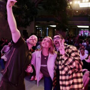 Russell Tovey Instagram - 🎨✨ New @TalkArt! Live at Apple Covent Garden. We meet Rebecca Lucy Taylor aka Self Esteem @SelfEsteemSelfEsteem to celebrate her first new music in 3 years, the new single Big Man featuring @MoonchildSanelly. Recorded in front of a live audience of 400 art lovers, we explore her rise to fame over the past few years, what it was like playing the Sally Bowles lead in Cabaret on London’s West End and her love of art and how artists continue to inspire her creative process while recording her third album. 

We discuss her admiration for artists including @LindseyMendick, Marina Abramović @AbramovicInstitute, @TraceyEminStudio, @CindySherman, @CorbinShaww and @JennyHolzerStudio. Her passion for visiting museums like @YSPsculpture, @Hayward.Gallery and artist degree shows, responding to Tony Soprano and masculine archetypes in her new imagery and what it feels like to be permanently hanging on the walls in the @NationalPortraitGallery collection, in a portrait by photographer Karina Lax @KarinaLaxPhoto.

Rebecca Lucy Taylor, known professionally by her stage name Self Esteem, is an award winning English singer-songwriter. Nominated at the Brit Awards and the Mercury Music Prize for her last hit album, Prioritise Pleasure, Self Esteem had sell-out tours at ever-growing venues across the UK and played the largest gigs of her career including Glastonbury – in recognising herself and others, Rebecca Taylor has made countless people feel esteemed.

We love Self Esteem SO much! You can stream her new single, which is without doubt THE song of the summer BIG MAN, and also listen to her award-winning album PRIORITISE PLEASURE now at Spotify, Apple or wherever you listen to your music!!! View her new video for BIG MAN on YouTube now.

🔗 Follow @SelfEsteemSelfEsteem on Instagram and @SelfEsteem___ on X.