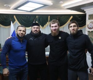 Rustam Kerimov Instagram - Салам алейкум !!! Приветствую всех🤝С сегодняшнего дня я официально представляю  клуб АХМАТ @akhmat_mma 💪🏻 огромная благодарность за поддержку @ya_pomoshnik_kra_95  буду радовать вас победами дальше 🙏☝🏻 так же огромная благодарность @za.vismuradov_95  @edilov_valid_kra искренне рад быть частью клуба АХМАТ 💣