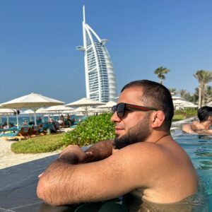Rustam Kerimov Instagram - Правильный отдых -  это часть твоей подготовки к следующему бою 🏆
