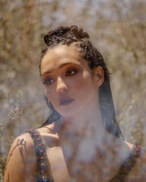 Ruth Negga Instagram - T’was a HOT day in the canyon, but grateful for the team that helped pull this off and the care @nymag took with this 💫