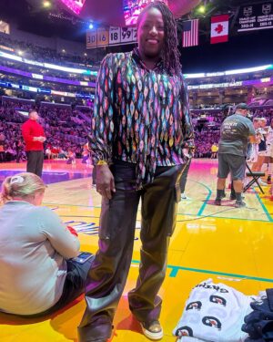 Rutina Wesley Instagram - I got all the way ready for last nights game with the Sparks vs Fever. It was a great game, so much fun! She was READY! Make Up By: @savvystarbeauty