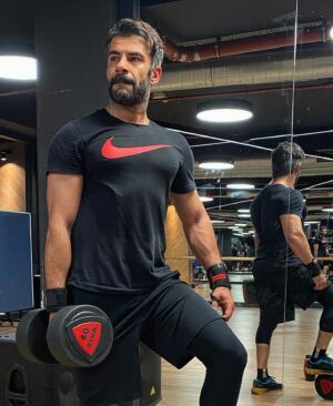 Rüzgar Aksoy Instagram - #workout time 💪🏽🤜🤛