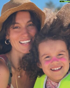 Ryan Cooper Instagram - Happy Mother’s Day to the best mumma!! @lizzyterese Thank you for imparting your style, kindness and cereal review humor to our nugget. 🙏❤️
