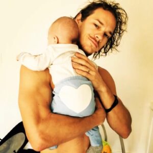 Ryan Dorsey Instagram - ❤️How it started v. How’s it going 💙

My #1, my forever Valentine, my forever unconditional love. @joseydorsey 

#dadslittleman💙
