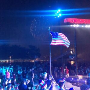Ryan Eggold Instagram - Sorry to be the guy posting fireworks but damn... you done good @macys @nbc 

Swipe for explosions in the sky 🤘

‘For to be free is not merely to cast off one’s chains, but to live in a way that respects and enhances the freedom of others’ -Mandela

Happy Independence Day everybody 🤙💛💥