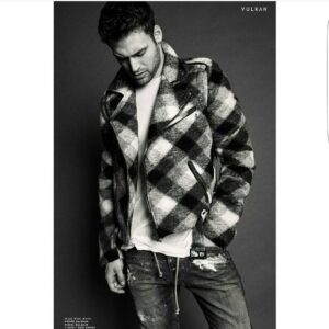 Ryan Guzman Instagram - @vulkanmag