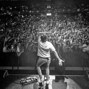 Ryan Hurd Instagram - I took a week to let it all sink in, but thank you to all of you for making Tour de Pelago my most special tour yet. Thank you to @morganwademusic and @connersmithmusic and their bands for being such a special part of it. To everyone who bought a ticket or came early for VIP, it meant the world to me. Gratitude doesn’t even begin to cover it. It’s a lot to process, but this is the only job I’ve ever wanted since I was 11 years old. Thanks for making that kid’s dream come true every single night. See you at a festival this summer, and til next time, cheers from me and my family to each and every one of you. 

✌🏼, 

rh