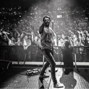 Ryan Hurd Instagram - What a beautiful night in the Home State. Thank you, Detroit! #tourdepelago 📷: @adamaine⚡️