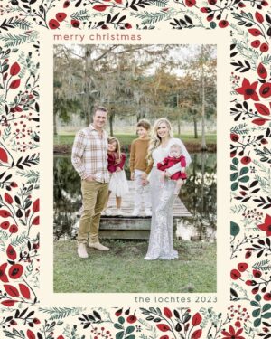 Ryan Lochte Instagram - Sendjng you warmest wishes and joyous moments with your  loved ones this Christmas! May your hearts be filled with peace, love, and blessings. Merry Christmas — from the Lochtes! 🌟🙏🎄♥️🎁