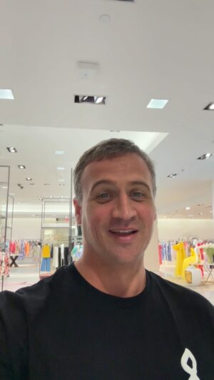 Ryan Lochte Instagram - Over the weekend I had the privilege of shopping w @ryanlochte 🏊🏼‍♂️ for his next destination. ✈️ 
.
.
.
#ryanlochte #olympics #neimanmarcus #personalshopper #gq #iworkatnm #menswear #mensfashion