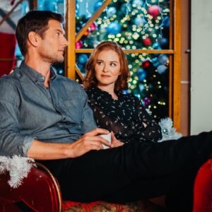 Ryan McPartlin Instagram - Guys the longer this @wgawest & @sagaftra strike goes on, the longer @themichaeltrucco & @thesarahdrew have to work the streets and fight over who’s corner this is!!! 😩 Come on #AMPTP let’s get them off the streets and back on set where they belong! 🎬🎥 🎭

#sagaftrastrong #sagaftra #wgastrong #hunterkiller #twinklealltheway #greysanatomy #battlestargalactica #chuck