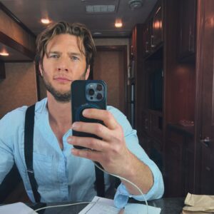 Ryan McPartlin Instagram - ...and you all thought that Morgan was "the bearded one" 🧔🏽‍♂️

Who can guess the title of what I'm working on???