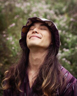 Ryan Potter Instagram - in a world that seems determined to dismantle itself, smiling is a form of protest

whatever reason it may be, honor and hold gratitude for the source of your smile 

Photo: @jordan_harvey_photography 
1/1 Skull Bucket : @prospectiveflow @mutsu_by_pf