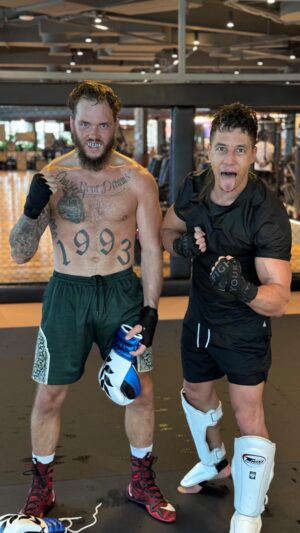 Ryan Taylor Instagram - I never Picked an easy fight. AN IM FEEEEELIN GOOOOOOD!!!!! @misfitsboxing MAY 11th 😈 #MISTNEEDSMONEY #SUPPORTFORMIST #RYANTAYLORCHARITYFUND #ALBUMSOONLAND