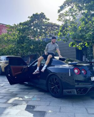 Ryan Taylor Instagram - Early Birthday Present 🤩 #R35 #GTR 

WINNAR LIFESTYLE!!!!!