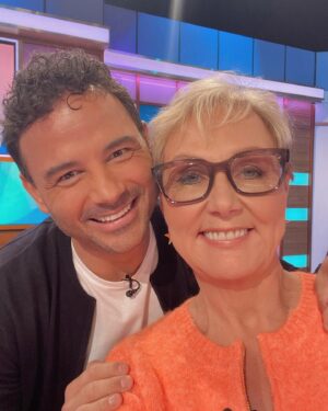 Ryan Thomas Instagram - What are the chances!!?…my first ever time on @loosewomen & who’s on the panel, the lady who played my mum for 16 years @officialsuecleaver  #memories ❤️
