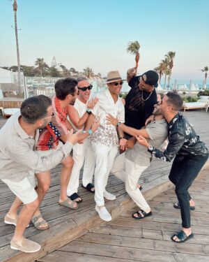 Ryan Thomas Instagram - You made my 40th unforgettable. 
Love you my angel @lucymeck1 ❤️