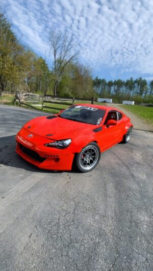 Ryan Tuerck Instagram - #TeamToyota
Fresh Look for the #EastCoastCar! Big thanks to Jake from @limitergloveco for busting this out just in time for @hyperfest 🤘🏼

🎥 @zach.jopson

#RT411 #86 #2JZ
@rockstarenergy 
@mobil1 
@bcracingna 
@supertechperformance 
@race.service 
@garrettmotion 
@_wisefab_ 
@motecusa 
@johnreedracing 
@hartsock_motorsports
@newschoolvinyl 
@kineticmotorworks
@nittotire 
@vibrantperformance 
@precisionbalancing