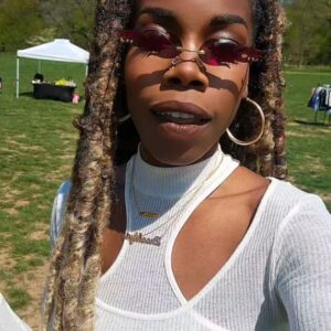 Ryann Richardson Instagram - Happy 4/20, loves!

Stop #1 on your list today should be #prospectpark for @blackgirlssmoke #puffinthepark!

I'm hosting 🎤 today from 2-6p. Pull up onnnnnnnn me!