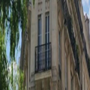 Ryann Richardson Instagram - "Hello. I live here."

Paris: part 1