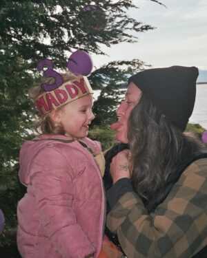 Rylea Nevaeh Whittet Instagram - This is Rylea’s friend Misha @mishka250 Misha was such a great friend and helper while filming #MAID We love and miss you Mish Mish ❤️❤️❤️❤️ Thank you for keeping Rylea warm, dry, safe, and being a comfy cozy friend. #ryleanevaehwhittet #ryleawhittet #maddyfrommaid #friends #actor #childactor #kidactor #behindthescenes #saturday #love #smileyrylea #mykidisthecutest #netflixmaid #maidnetflix #maidnetflixseries #netflix #netflixseries