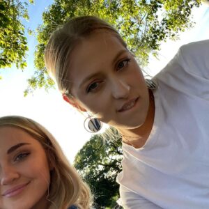 Rylee Mackintosh Instagram - 🎉🤍