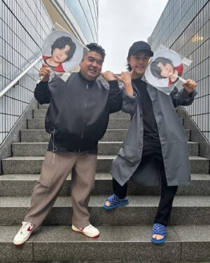 Ryo Katsuji Instagram - NEWS LIVEへ💜💛💚
振り絞りながら歌う姿に
魂を揺さぶられた。

最後の挨拶ホロリとした。
大変な中だけど
距離を変えずにね。

3人のバランスがほんと好きだな。

いい時間をありがとう。
しげかとう。
加藤涼🦦💚🦦

宮野真守くんと久々の再会！！
@miyano_mamoru_pr 
劇場版ガンダム00以来
また仕事したいね！

はぁいい一日だった☺️

昨日までの僕よ
共に乗り越えてきたじゃないか
僕は誓うよ　
一切引かないし　一才負けない
生まれた日から今日までの僕がみてる
明日もそう
少しずつ前へ　

最高Team NEWS 🙌
@takahisaaaamasudaaaa 
@keiichiro.koyama 
@shigeaki_kato_whoiam