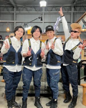 Ryo Katsuji Instagram - 「NEWSの全力!!メイキング」ありがとうございました💜💚
しげちゃまのカレーおいしかった🍛
小山さんとの対決楽しかったなー！くやしかったけど、、笑
翔さんとは舞台「高校中パニック」のときにめちゃくちゃ
お世話になったし会えてうれしかったなー😎
この番組は不思議と気づいたら色々話してしまう。
自然体に楽しい話、熱い話、悔しい話。
さびしいけど全力で楽しみました！

来週もお楽しみに！！

@keiichiro.koyama 
@shigeaki_kato_whoiam 
@showayanocozey