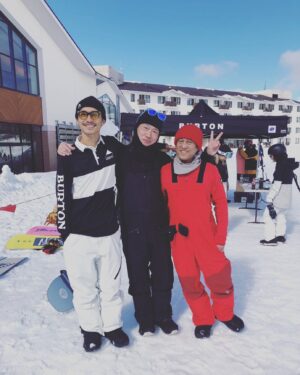 Ryo Nishikido Instagram - 出会った頃は15歳と24歳
今じゃ38歳と47歳
素敵なパイセンと久々山行きました。