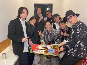 Ryo Nishikido Instagram - 30代ラストです。
いい年にします。
元気です！