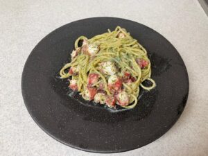 Ryodai Ishibashi Instagram - パスタまだ作っておりますので放出です
・
#たこ焼きの具のたこと青海苔とマヨで作ったけど鰹節忘れた牛乳もちょっと入ってるよ緑パスタ

#まん丸メガネ男で有名なあのご飯のお供の海苔が余ってたから麺にぶち込んでそこに舞茸入れたら真っ黒になったのでエビとベーコンで色足してみたパスタ

#これだけ食べてたら痩せる人も出てくるんじゃないかというくらいヘルシーだったサラダチキンと春菊と納豆の白出汁入れすぎパスタ

#パスタ