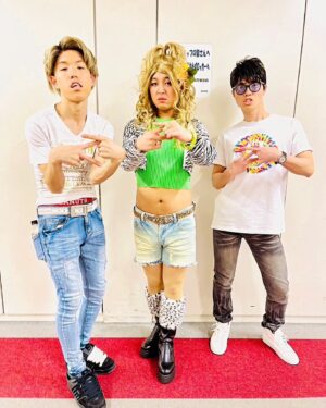 Ryodai Ishibashi Instagram - 「祭りくん」でした
・
#ネタパレ
#チャレンジパレード
#インパクトキャラネタ
#ぱーてぃーちゃん…？
#チャラTシャツの胸元のロゴで乳首擦れて数日間痛めてた
#次はインナーを着れますように