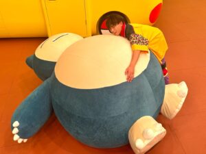 Ryogo Matsumaru Instagram - 番組に来てくれた巨大 #カビゴン めっちゃ可愛かった……！！

#ポケモン #pokemon #ポケどこ