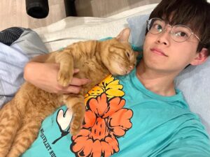 Ryogo Matsumaru Instagram - おはよう！！！

これから出張で #新潟 行くんだけど全然動いてくれない！！

#猫
