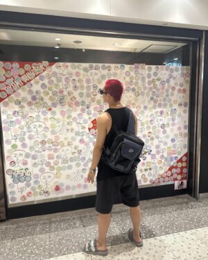 Ryoki Miyama Instagram - 本日まで三山凌輝の軌跡展in 名古屋
本当に皆さんありがとうございました！！！！☺️☺️☺️
3都市もあっという間に終わってしまって、名古屋も開催決定しましたという発表をした日からも開催日を皆と同じ気持ちで楽しみに過ごしていたけど、もうそれも終わっちまった🥺 心にぽっかり穴が空きそうだ。。。と思ったけど皆からの愛を目の当たりにして、会場から感じる皆が幸せを毎日感じてくれていたであろう空気、見えない所からすらも感じる愛。がその穴を全て塞いでくれています🤲。皆ありがとうねほんとに。 昨日も言ったけど、この軌跡展は僕とファンの皆が数年後にほんとにあの時、開催出来て良かったなと思う瞬間が来るよ。色んな形で深い深い部分で、人同士としての繋がりを軌跡展を通して「今」皆さんと結べた事がとても大切だった事でこれが永遠に生きてくるよ。 僕を応援してくれる全ての皆へ。これからも一緒にワクワクして自分達の人生を全力で楽しんで、前向いて、壁ぶち抜いて進んで、時には立ち止まったり逃げ出す瞬間も作ったり、でもまた前向いて。そんな感情を一緒に共有して生きていこうね🤝  三山凌輝の軌跡展サイコー🔥🔥🔥🔥
 #三山凌輝の軌跡展
