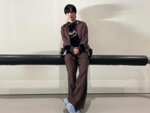 Ryosuke Sota Instagram - 明日12時45分から
日本テレビ「超無敵クラス」
に出演させて頂きます〜！
是非ご覧下さい☺︎🎄