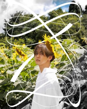 Ryota Katayose Instagram - 29歳の誕生日を迎えました🙏✨
昨年のように今年も撮りおろした写真を…
と思い、ひまわりに囲まれてきました😆🌻
たくさんの方々に見守っていただきながら
またひとつ年を重ねられることを
心から幸せに思います。
ラスト、20代、、
最高潮に仕掛けていきたいと思います🔥🔥
活動の発表はつぎの投稿で！💡 #RyotaBD829 🌻🌻🌻