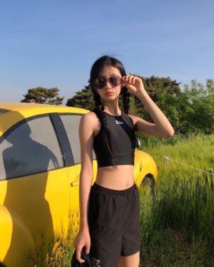 Ryu Ji-an Instagram - #제품협찬
@iami_fromanotherpointofview 

네파(NEPA) 주니어라인 ’IAMI‘ ~🖤
뜨거운 여름이 다가오고 있어요~ 🌞
이번 여름엔 편하고 멋지게 iami 래시가드 세트입고 수영을 즐길 예정이랍니다~😆
군더더기 없는 디자인의 편한 반바지와 심플한 탑~
지퍼달린 래시가드는 입고벗기 편할 것 같아요! 

✔️167cm 43kg 지안인 
iami 주니어 래시가드 3PC 세트 L사이즈 입었어요~

#14살 #만13세 #류지안 #ryujian #주니어모델 #주니어배우 #청소년배우 #청소년모델 #아역배우 #광고모델 #피팅모델 #koreankidsmodel #koreanactress #주니어의류 #IAMI #아이엠아이 #래시가드세트 #주니어수영복 #중학생 #딸스타그램