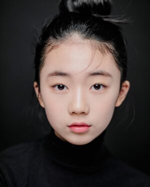 Ryu Ji-an Instagram - 13살 지안이~
보정안한 원본인데, 
보정할 곳이 없어서 그냥 쓰려구요 ㅎㅎㅎ
예쁘게 잘 찍어주셔서 감사해요~❤
(딴 사진도 천천히 올릴게요~☺)
@terve_photo_ 
@baba_film_ 

#13살 #류지안 #ryujian #kidsmodel #키즈모델 #주니어모델 #아역배우 #광고모델 #피팅모델 #koreankidsmodel #koreanactress #떼르베스냅 #바바필름 #프로필사진 #배우프로필 #🖤 #초등학생 #딸스타그램