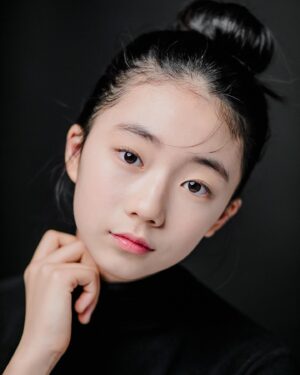 Ryu Ji-an Instagram - 13살 지안이~
보정안한 원본인데, 
보정할 곳이 없어서 그냥 쓰려구요 ㅎㅎㅎ
예쁘게 잘 찍어주셔서 감사해요~❤
(딴 사진도 천천히 올릴게요~☺)
@terve_photo_ 
@baba_film_ 

#13살 #류지안 #ryujian #kidsmodel #키즈모델 #주니어모델 #아역배우 #광고모델 #피팅모델 #koreankidsmodel #koreanactress #떼르베스냅 #바바필름 #프로필사진 #배우프로필 #🖤 #초등학생 #딸스타그램