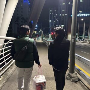Ryu Kyung-soo Instagram - 10월에.