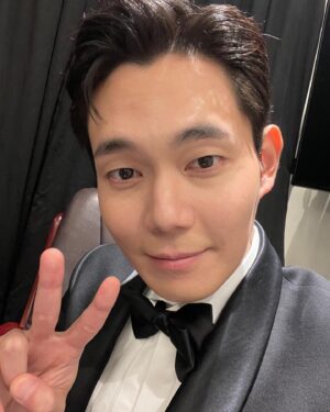 Ryu Kyung-soo Instagram - 2023 k글로벌 하트드림어워즈 시상
수상 하신 모든 분들 축하드립니다!
👏👏👏👏👏👏👏